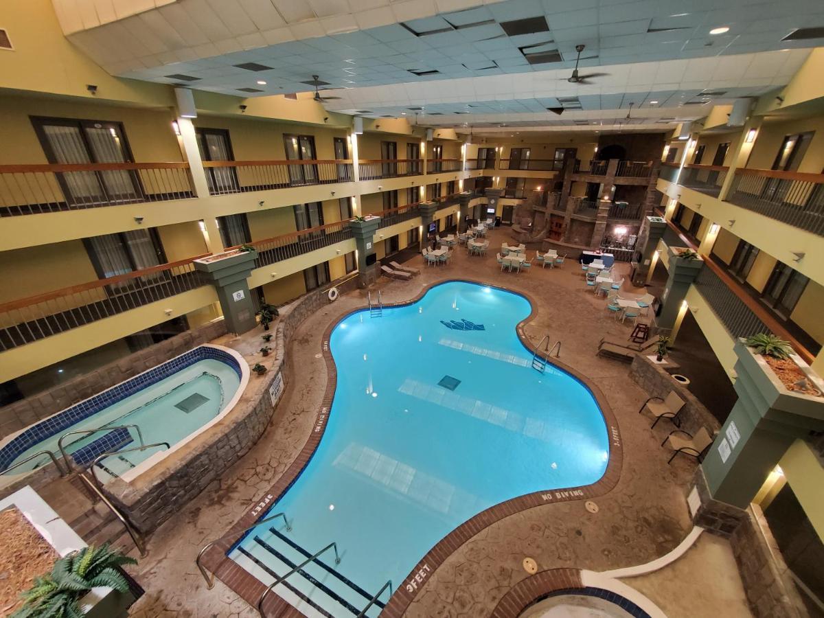 Hotel Baymont By Wyndham Shakopee Esterno foto
