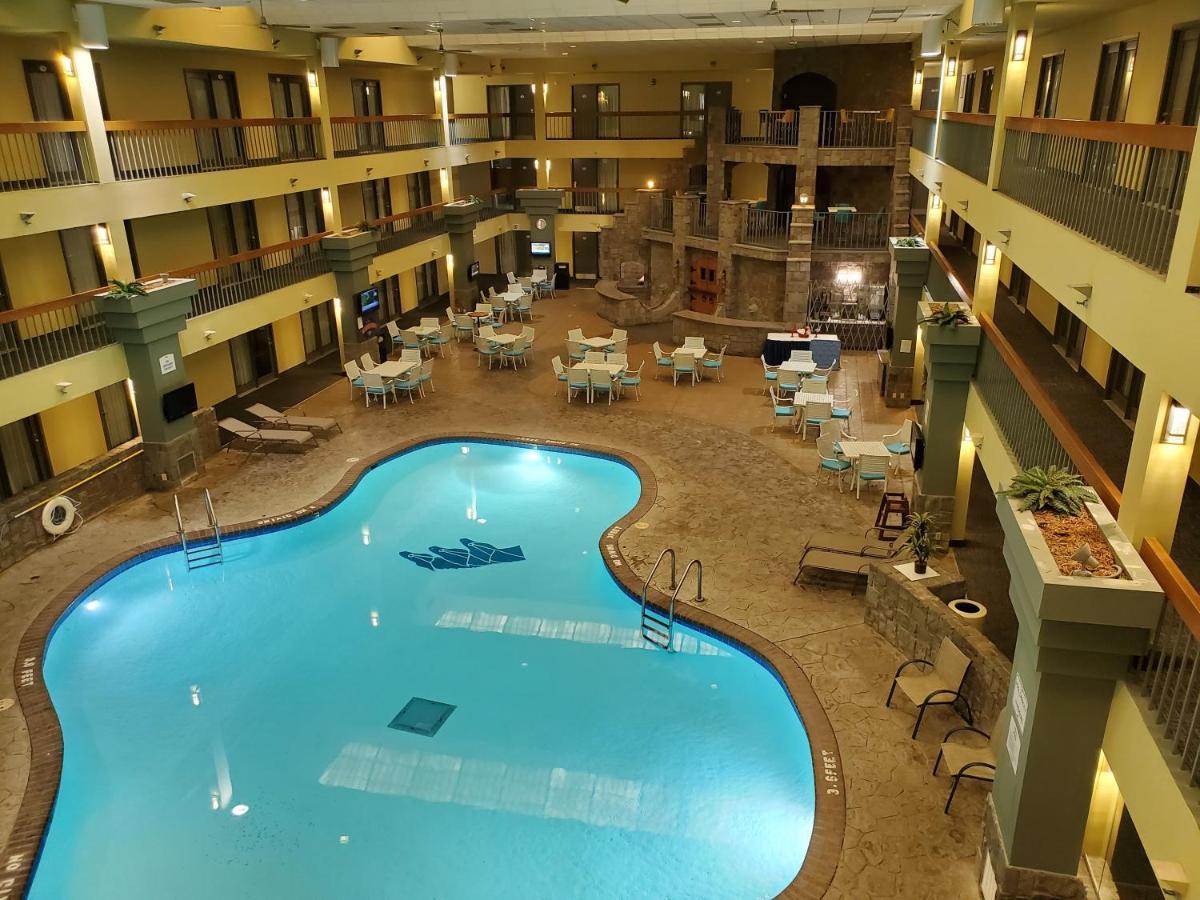 Hotel Baymont By Wyndham Shakopee Esterno foto