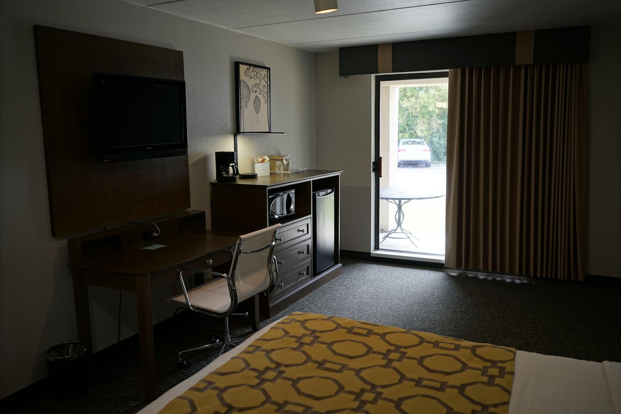 Hotel Baymont By Wyndham Shakopee Esterno foto