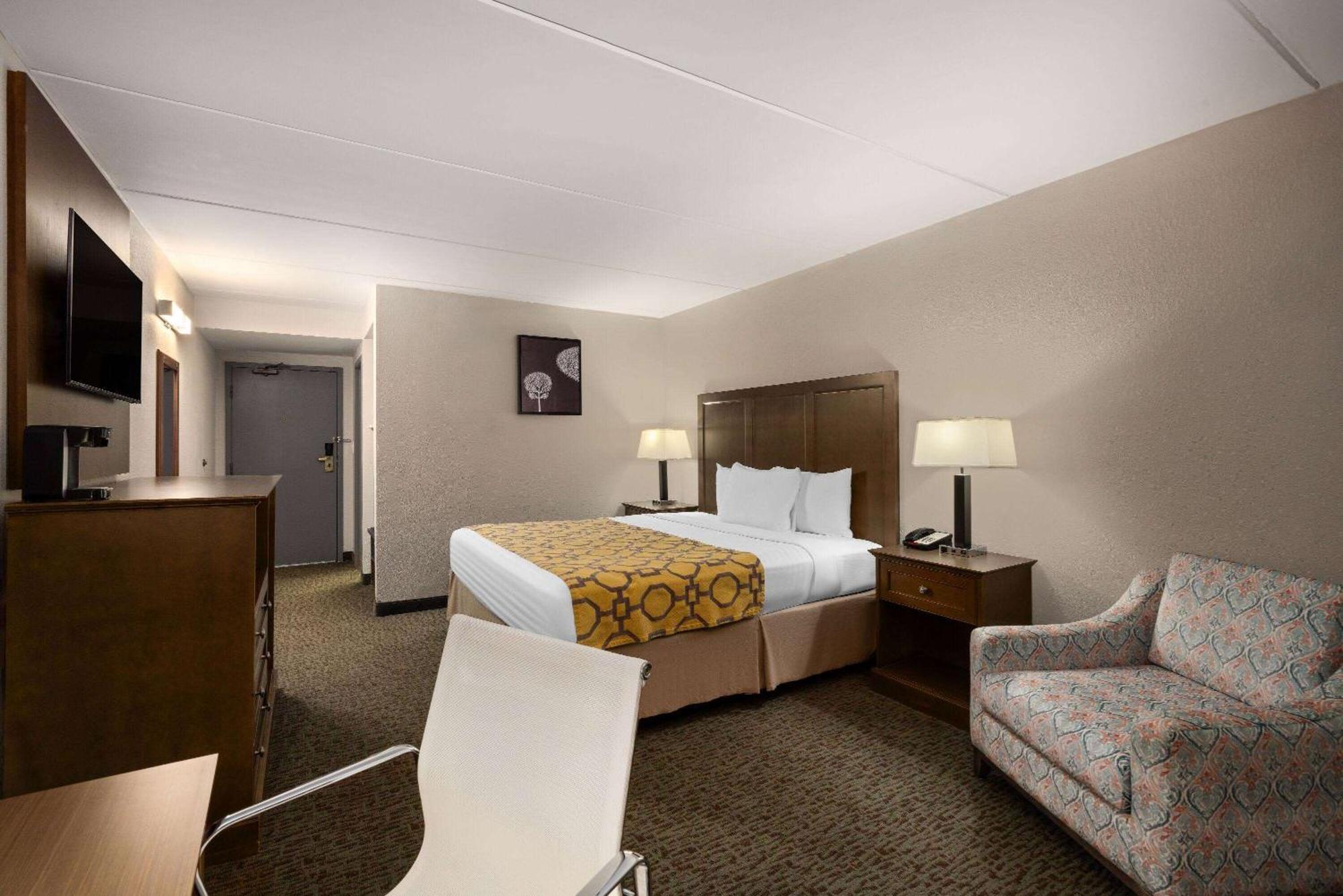Hotel Baymont By Wyndham Shakopee Esterno foto