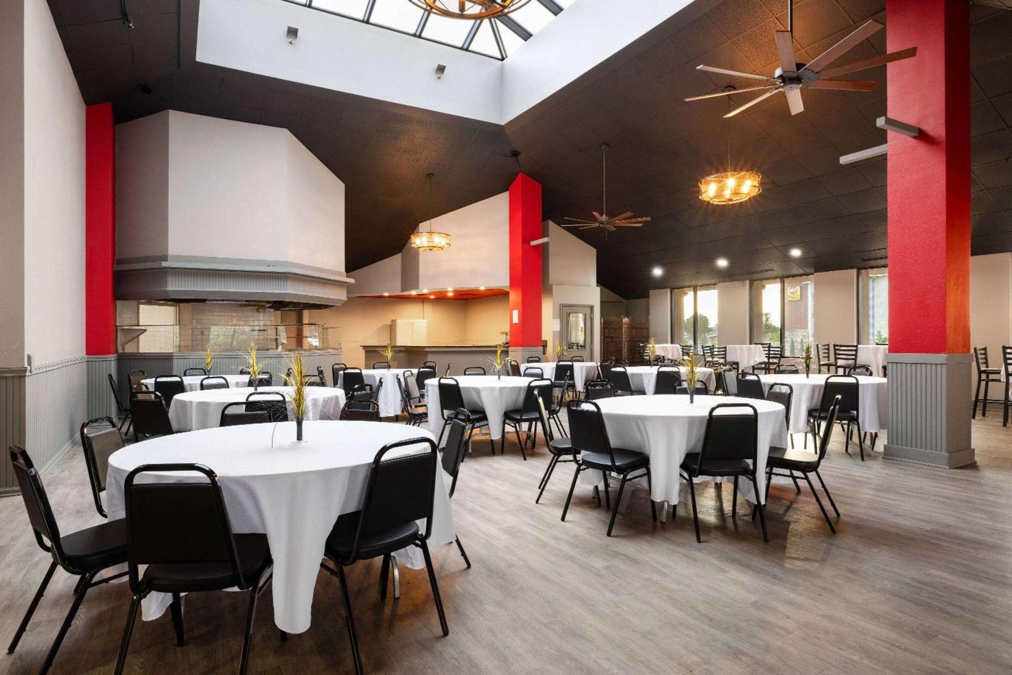 Hotel Baymont By Wyndham Shakopee Esterno foto