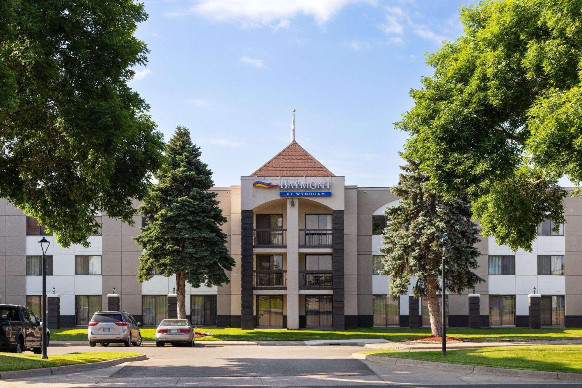 Hotel Baymont By Wyndham Shakopee Esterno foto