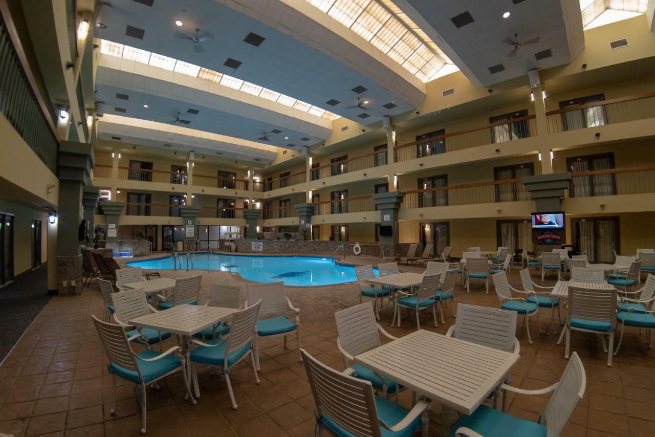 Hotel Baymont By Wyndham Shakopee Esterno foto